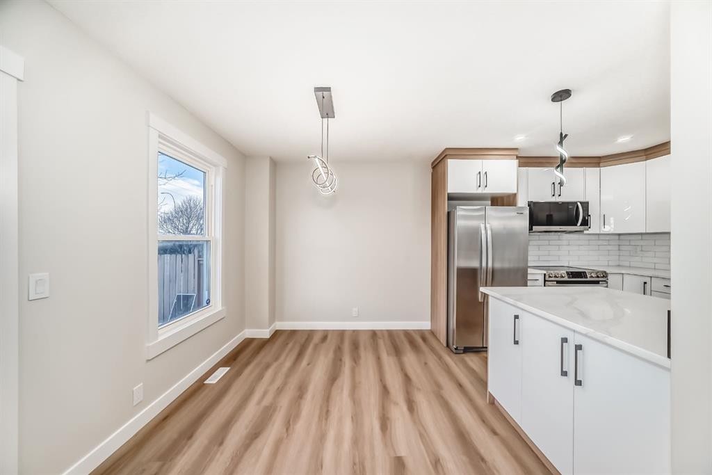100 Beddington Circle Ne, Calgary, AB - Indoor Photo Showing Kitchen