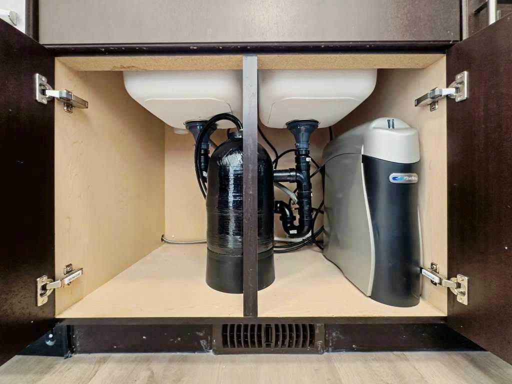 104 Masters Link Se, Calgary, AB - Indoor Photo Showing Other Room