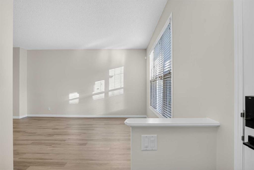 104 Masters Link Se, Calgary, AB - Indoor Photo Showing Other Room