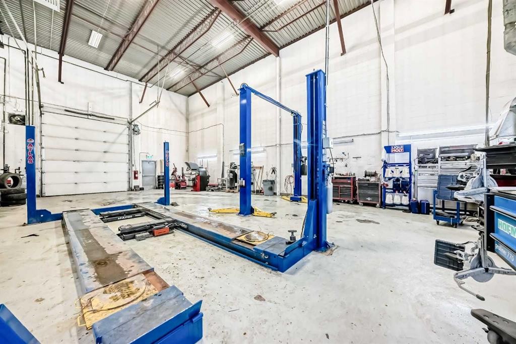 3505 32 Street Ne, Calgary, AB