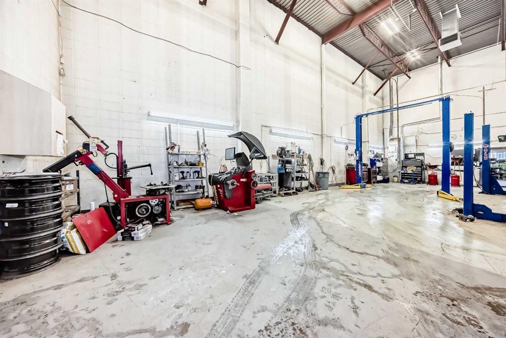 3505 32 Street Ne, Calgary, AB