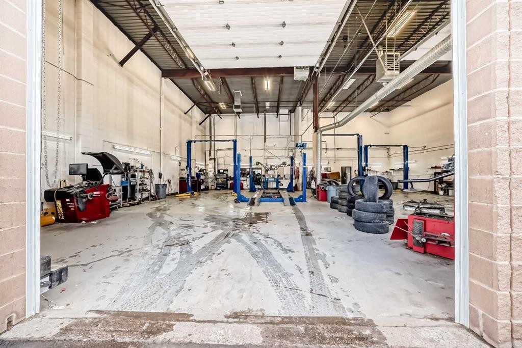 3505 32 Street Ne, Calgary, AB