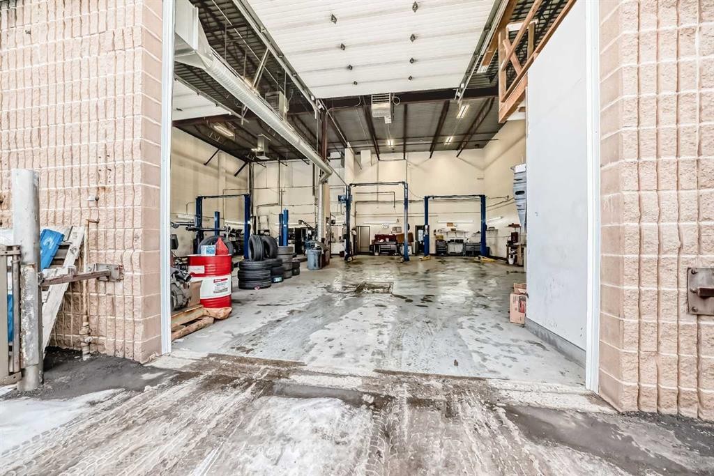 3505 32 Street Ne, Calgary, AB