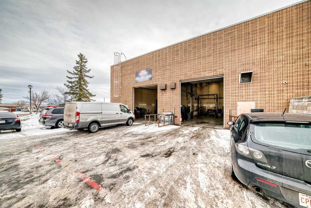 3505 32 Street Ne, Calgary, AB