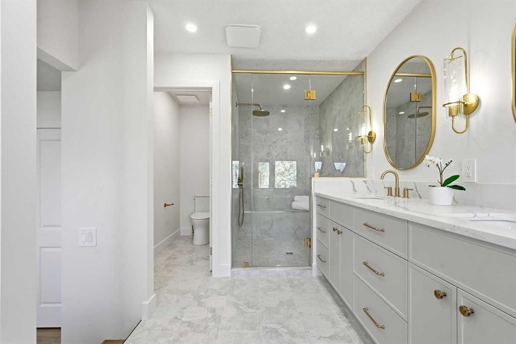 1016 Mapleglade Drive Se, Calgary, AB - Indoor Photo Showing Bathroom
