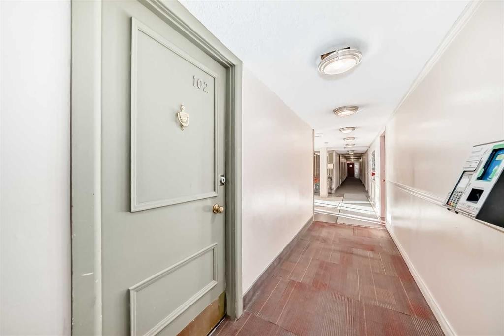 102-316 1 Avenue Ne, Calgary, AB - Indoor Photo Showing Other Room