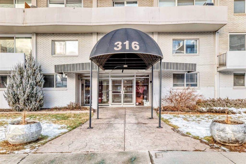 102-316 1 Avenue Ne, Calgary, AB - Outdoor