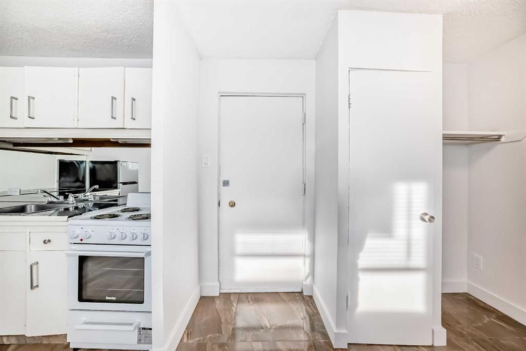 102-316 1 Avenue Ne, Calgary, AB - Indoor