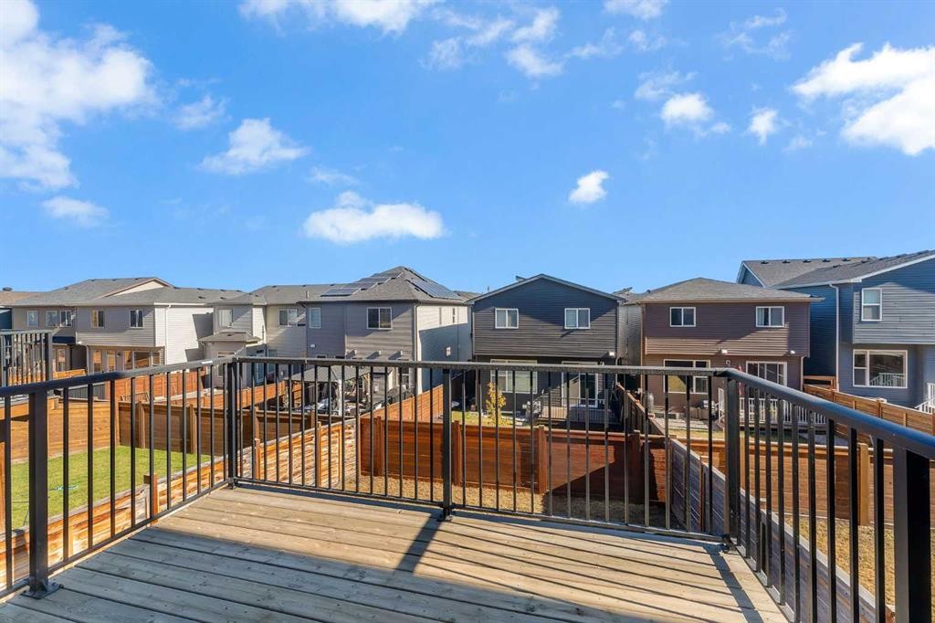34 Sage Bluff Heights Nw, Calgary, AB - Outdoor With Exterior