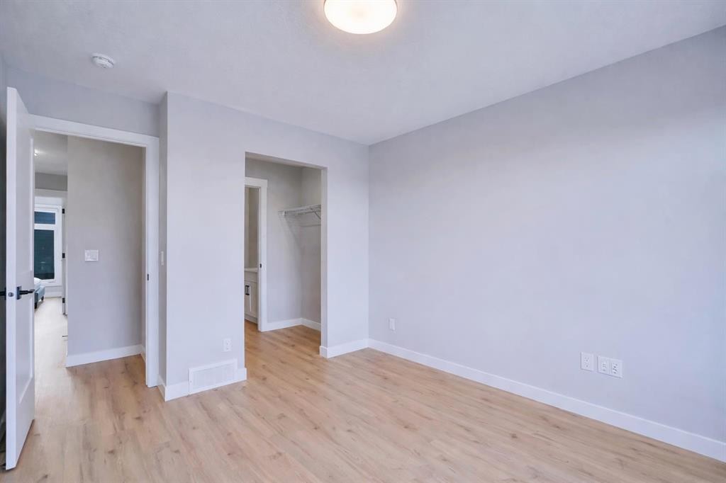 73 Sage Hill Heights Nw, Calgary, AB - Indoor Photo Showing Other Room