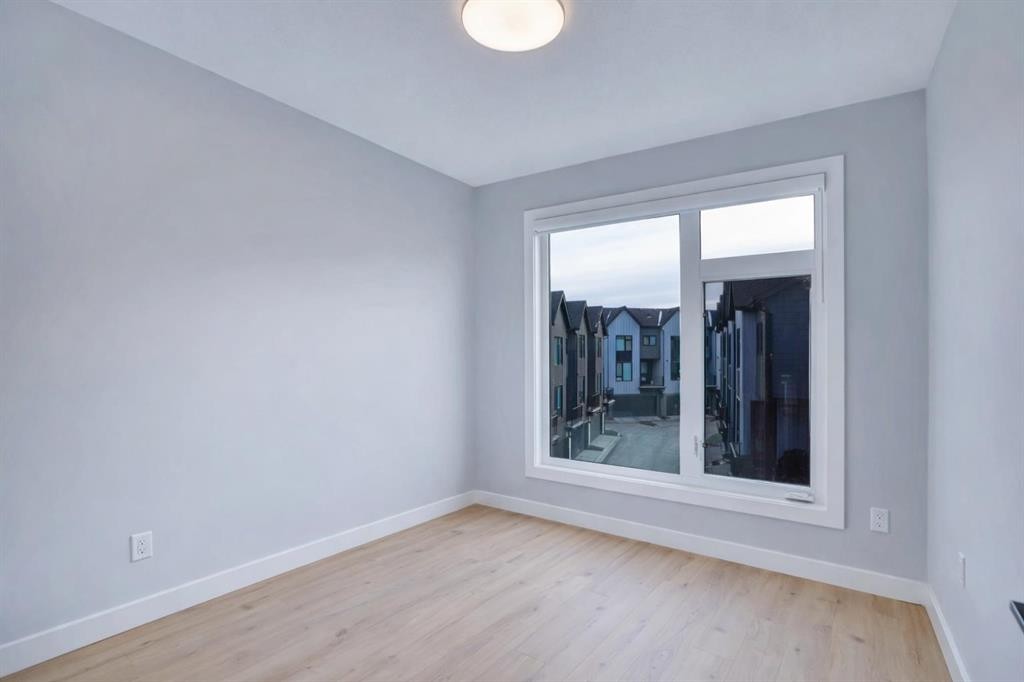 73 Sage Hill Heights Nw, Calgary, AB - Indoor Photo Showing Other Room