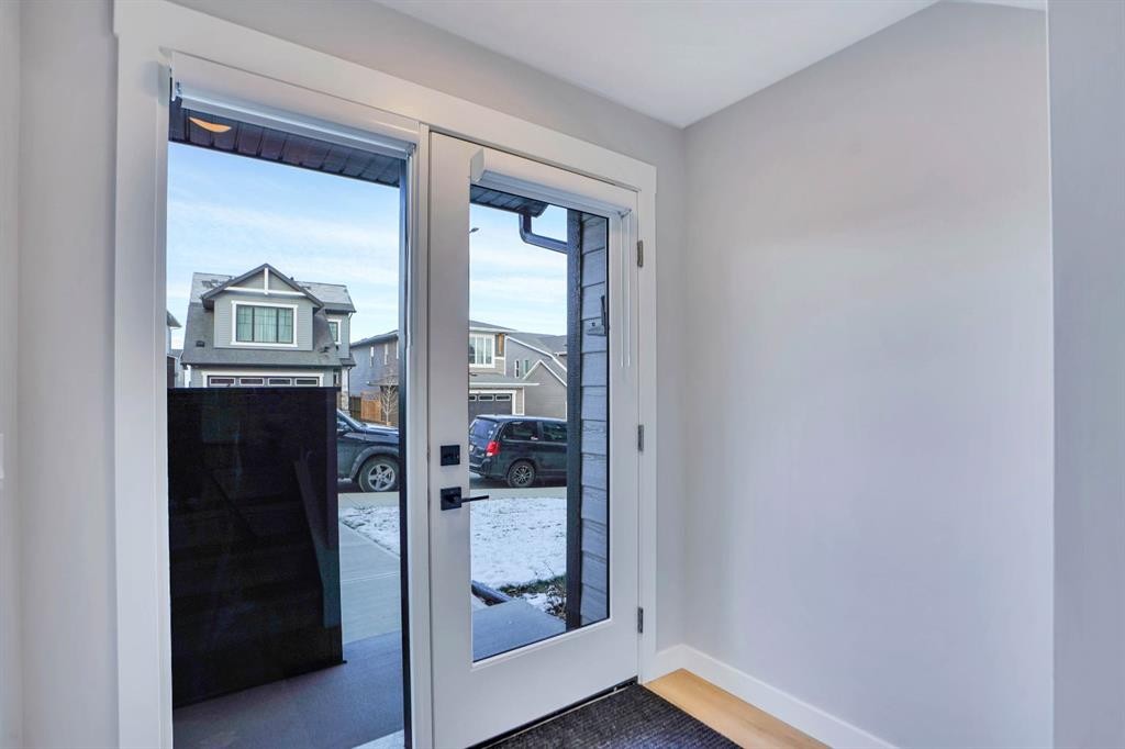 73 Sage Hill Heights Nw, Calgary, AB - Indoor Photo Showing Other Room