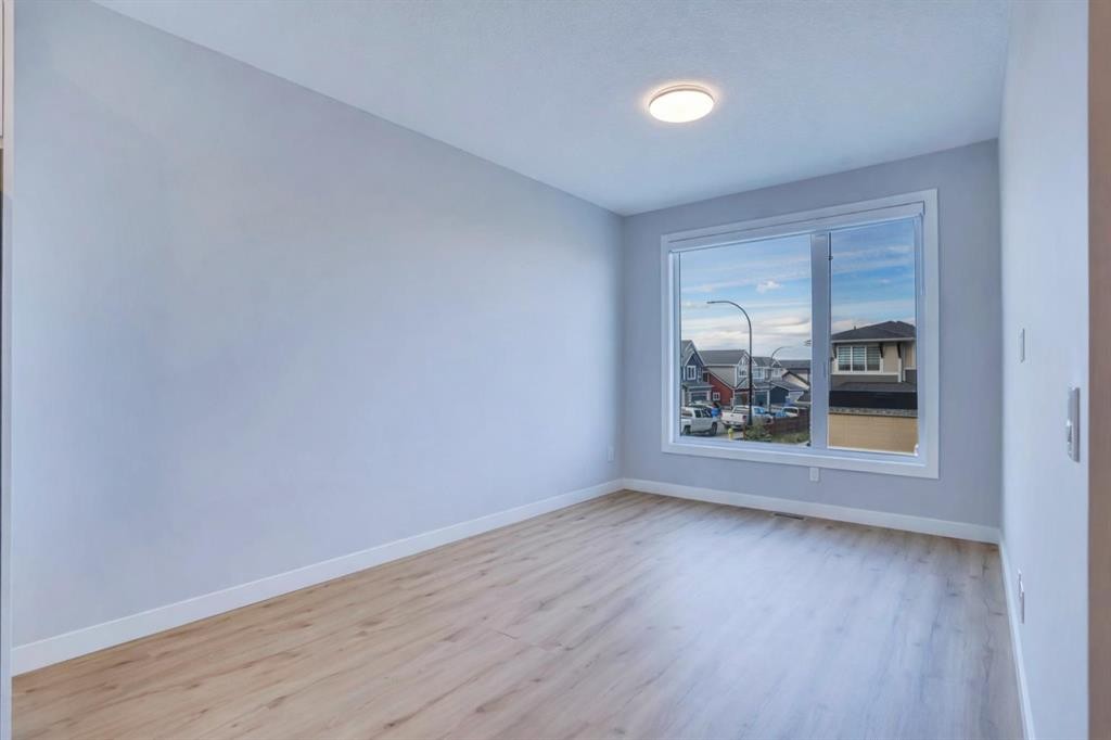 73 Sage Hill Heights Nw, Calgary, AB - Indoor Photo Showing Other Room
