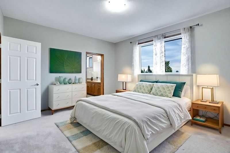 117 Walden Square Se, Calgary, AB - Indoor Photo Showing Bedroom