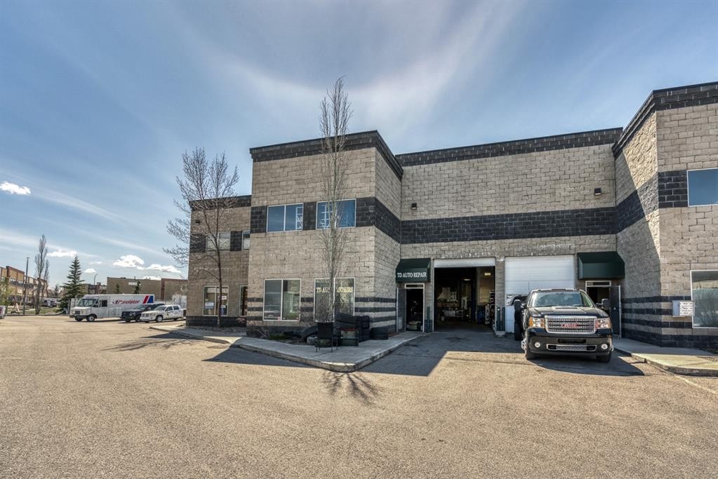 215-32 Westwinds Crescent Ne, Calgary, AB