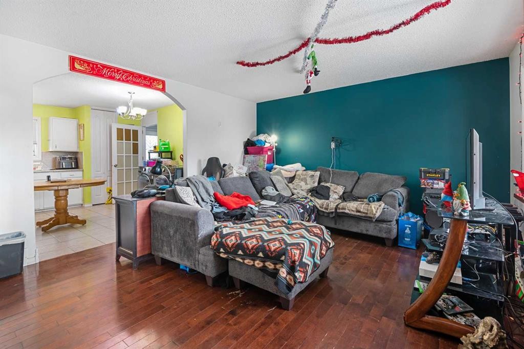 268 Madeira Place Ne, Calgary, AB - Indoor