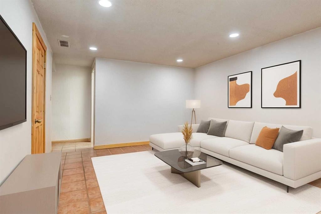 7103 Hunterwood Road Nw, Calgary, AB - Indoor