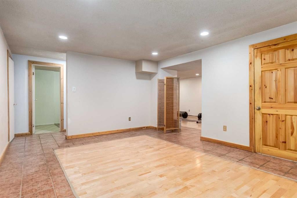 7103 Hunterwood Road Nw, Calgary, AB - Indoor