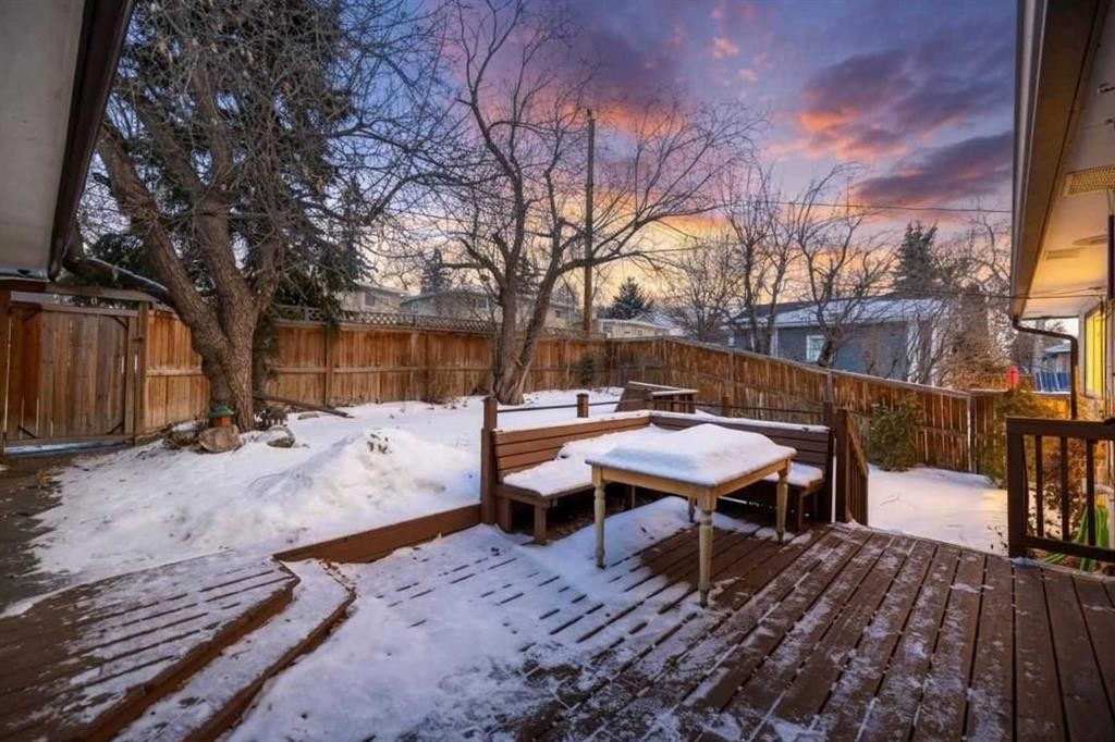 7103 Hunterwood Road Nw, Calgary, AB - Outdoor With Deck Patio Veranda