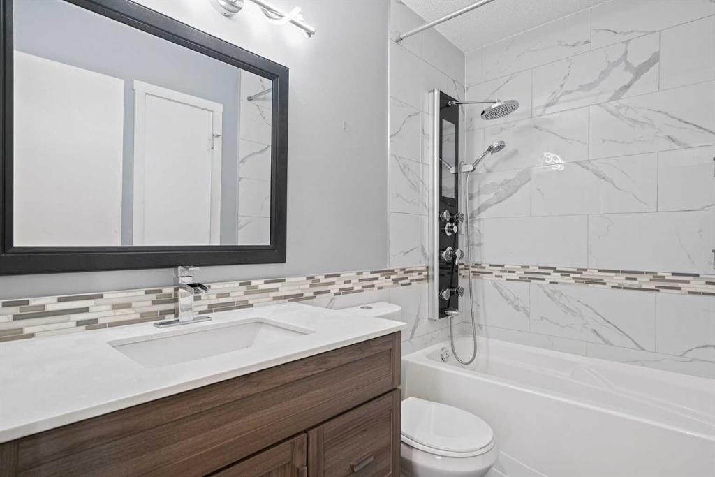 84 Maranda Close Ne, Calgary, AB - Indoor Photo Showing Bathroom