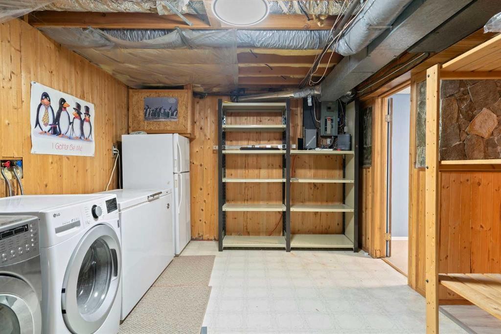84 Maranda Close Ne, Calgary, AB - Indoor Photo Showing Laundry Room