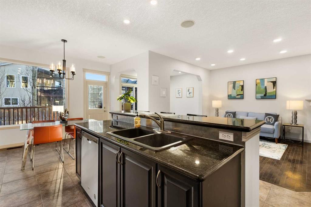 21 Panamount Row Nw, Calgary, AB - Indoor Photo Showing Kitchen With Double Sink