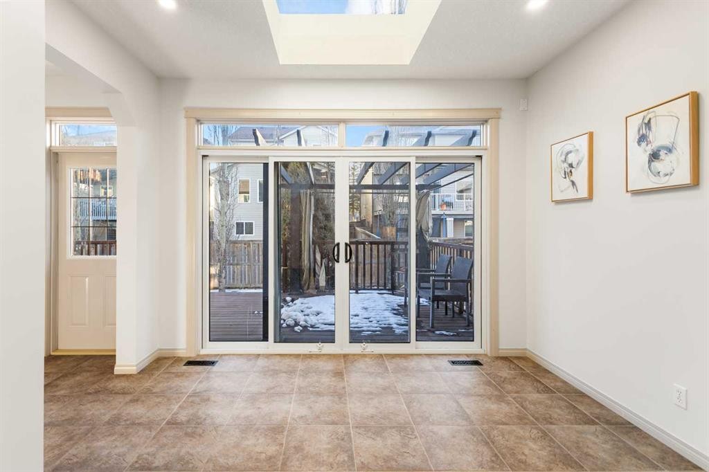 21 Panamount Row Nw, Calgary, AB - Indoor Photo Showing Other Room
