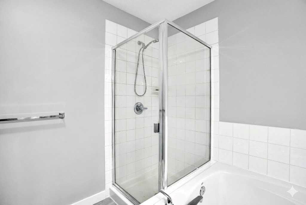 9214 Saddlebrook Drive Ne, Calgary, AB - Indoor Photo Showing Bathroom