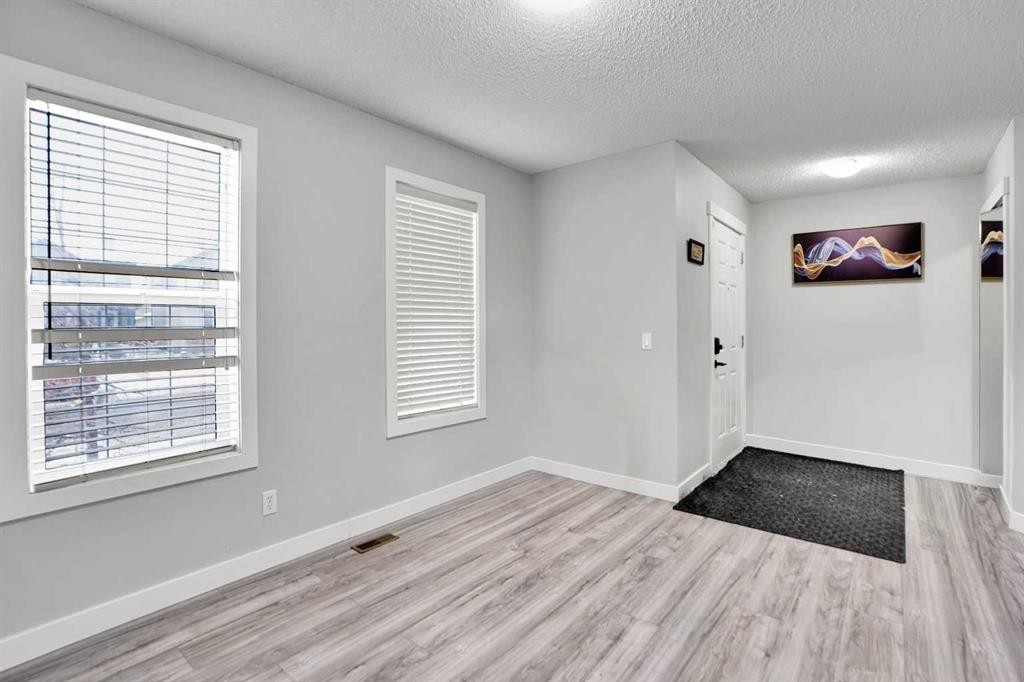9214 Saddlebrook Drive Ne, Calgary, AB - Indoor Photo Showing Other Room