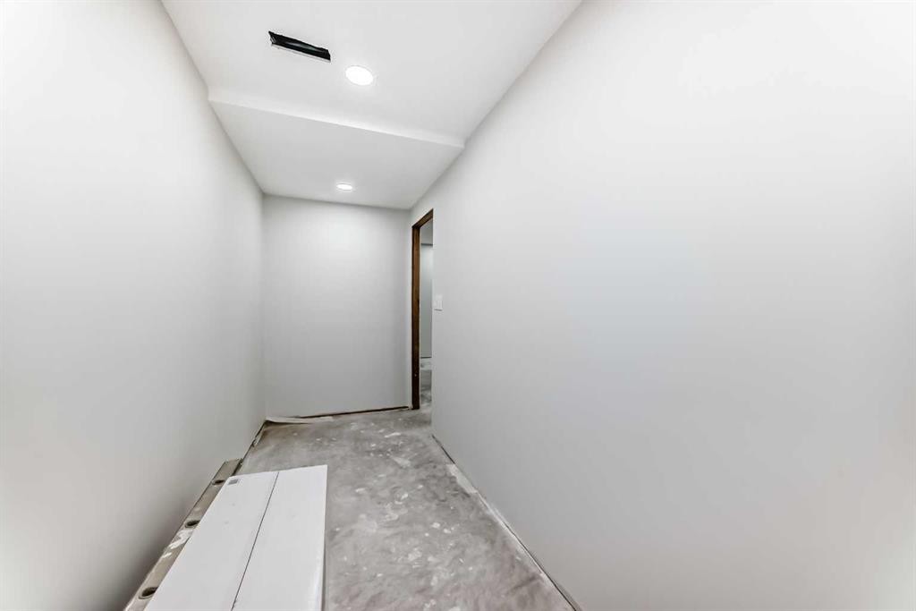 120 Springmere Grove, Chestermere, AB - Indoor Photo Showing Other Room