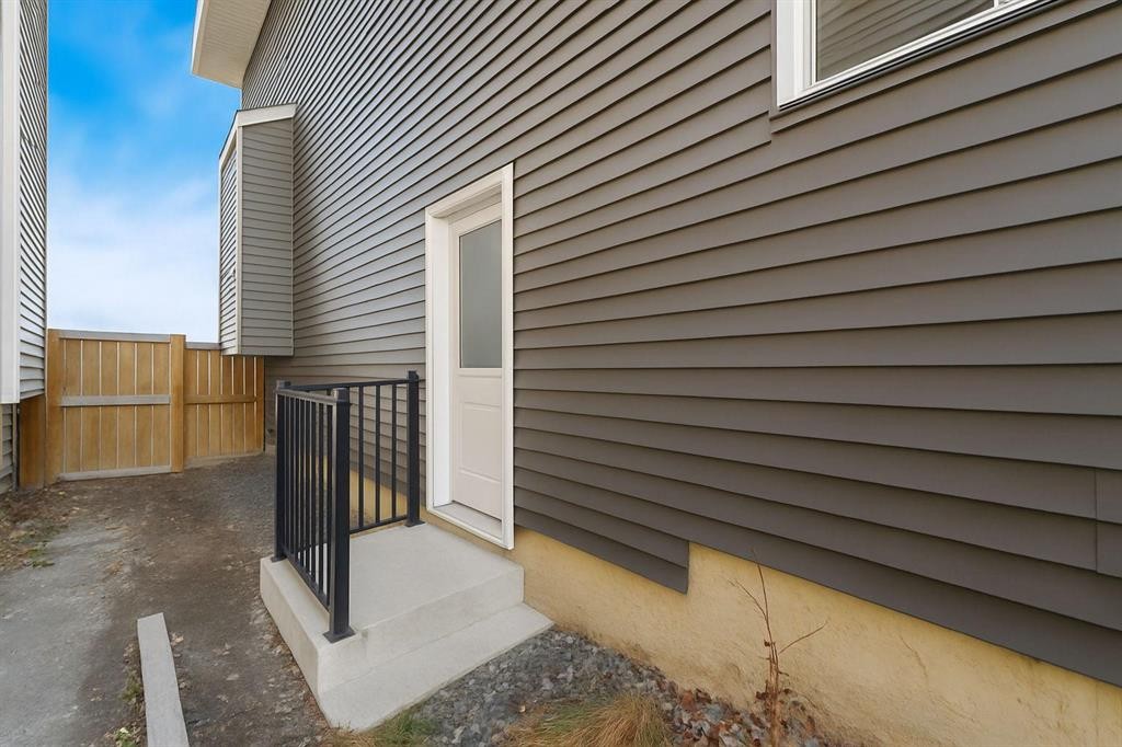 240 Sage Bank Grove Nw, Calgary, AB - Outdoor With Exterior