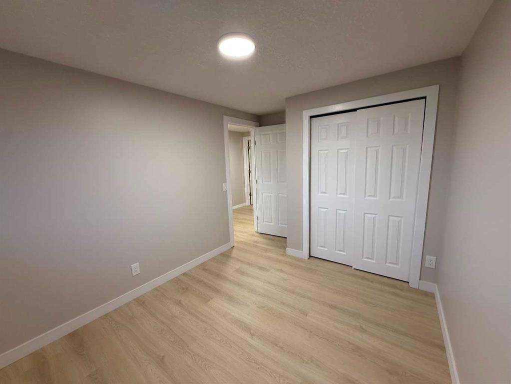 3215 Doverville Crescent Se, Calgary, AB - Indoor Photo Showing Other Room