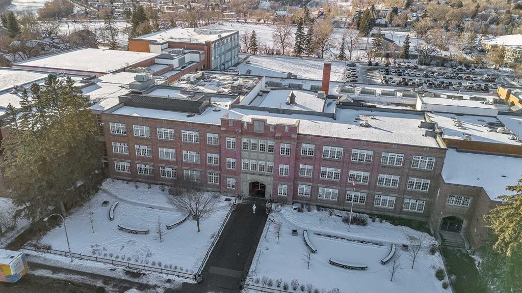 210-103 10 Avenue Nw, Calgary, AB - Outdoor