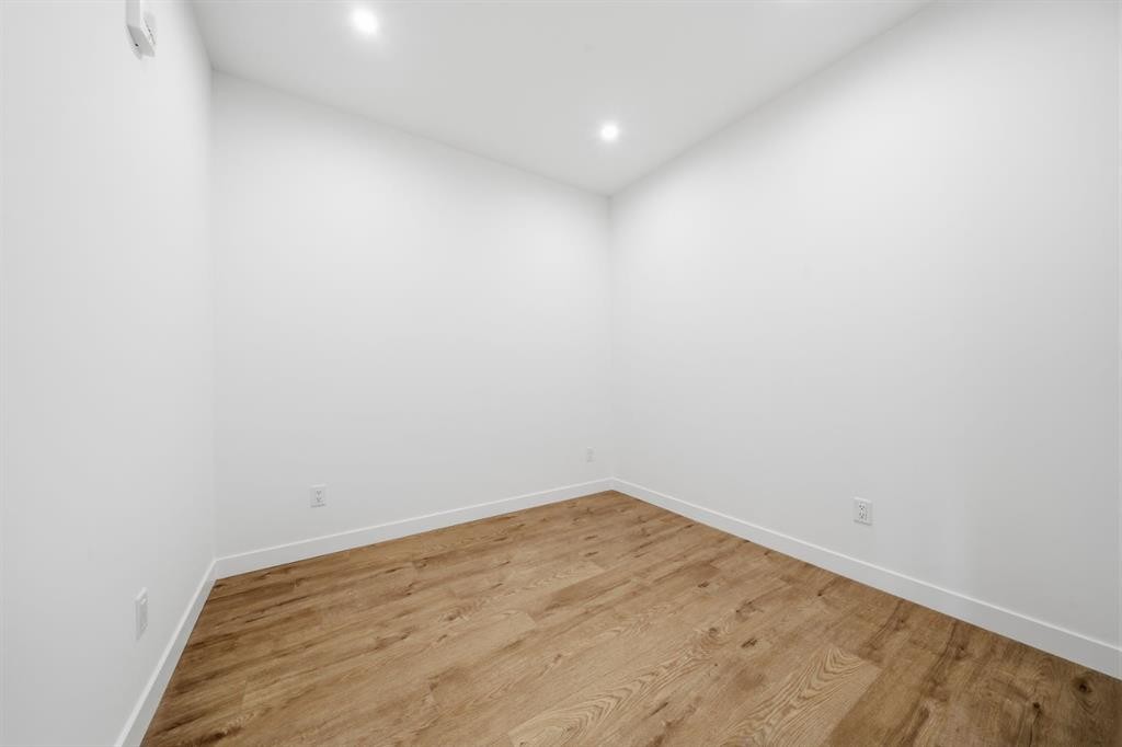 740-110 18A Street Nw, Calgary, AB - Indoor Photo Showing Other Room