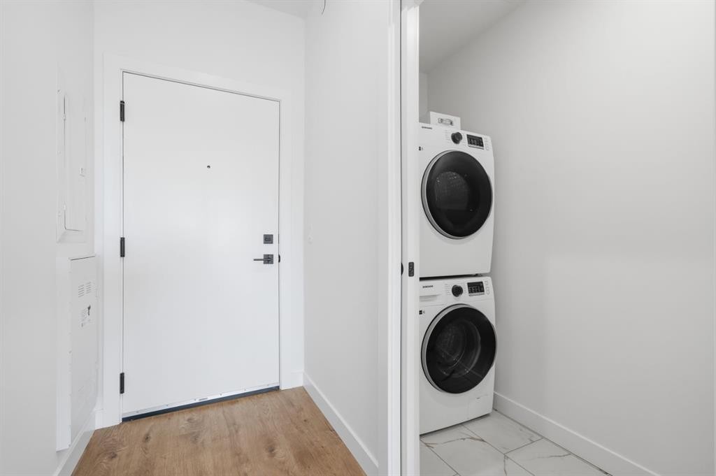 740-110 18A Street Nw, Calgary, AB - Indoor Photo Showing Laundry Room