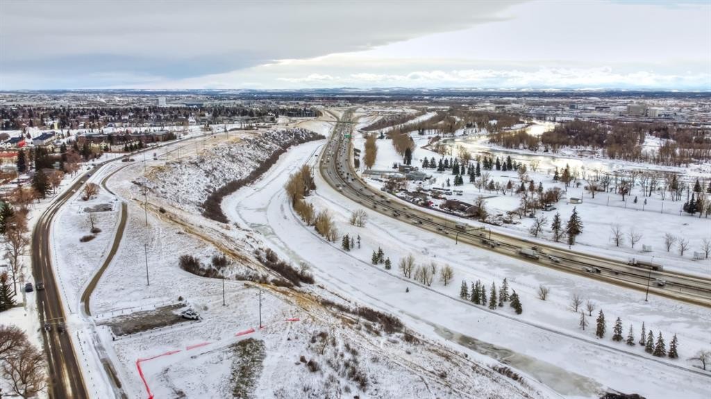 2010 27 Street Se, Calgary, AB - Outdoor With View