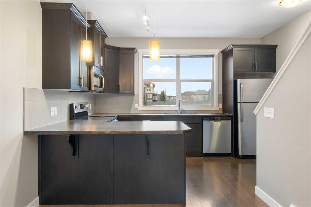 428 Redstone View Ne, Calgary, AB - Indoor Photo Showing Kitchen
