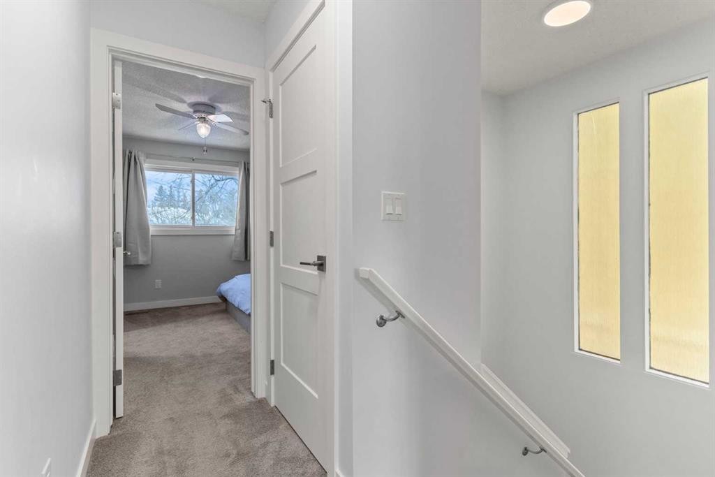 3804 62 Street Nw, Calgary, AB - Indoor Photo Showing Other Room