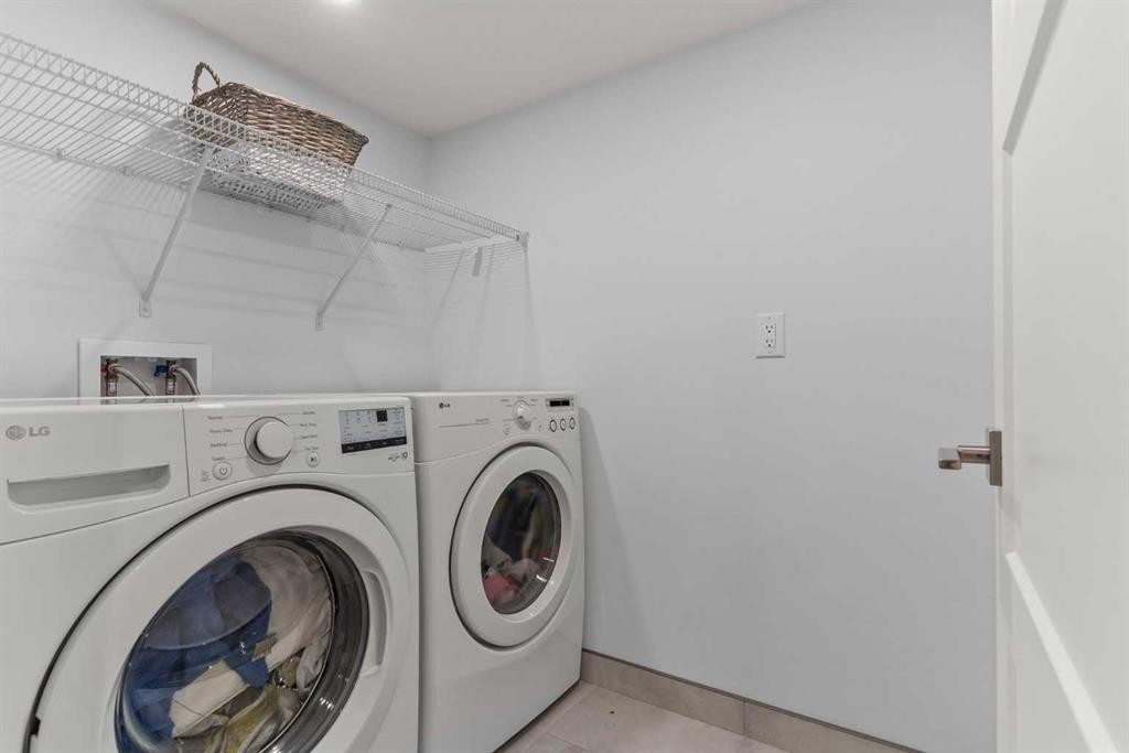 3804 62 Street Nw, Calgary, AB - Indoor Photo Showing Laundry Room