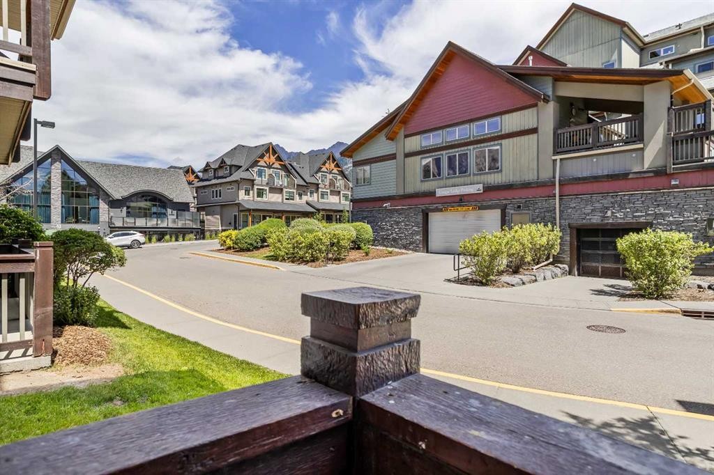 106-107 Montane Road, Canmore, AB - Outdoor With Facade