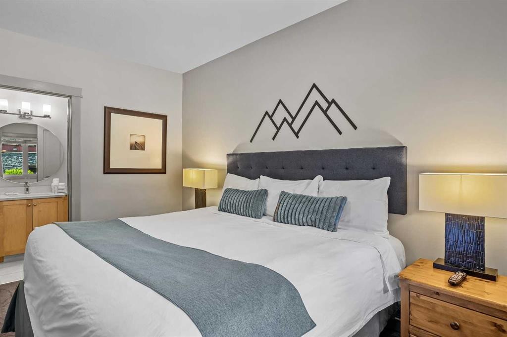 106-107 Montane Road, Canmore, AB - Indoor Photo Showing Bedroom
