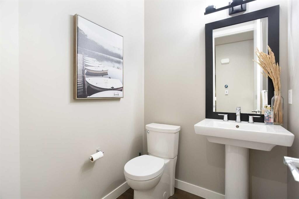 79 Cranarch Terrace Se, Calgary, AB - Indoor Photo Showing Bathroom