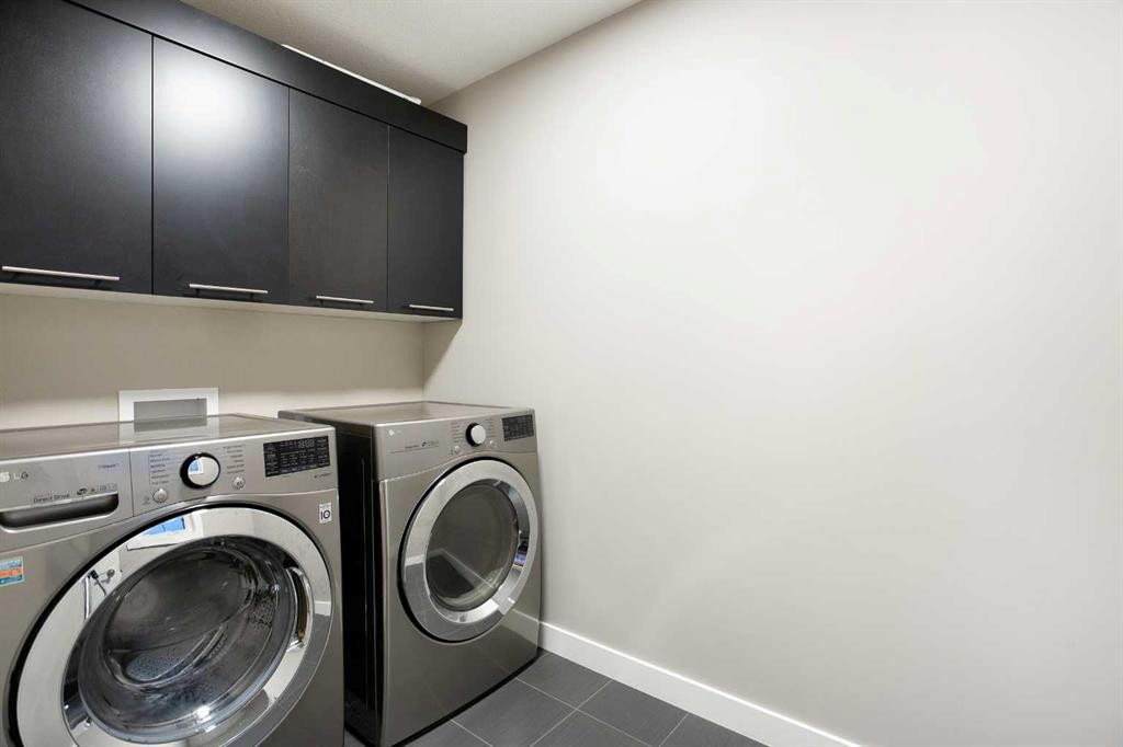 79 Cranarch Terrace Se, Calgary, AB - Indoor Photo Showing Laundry Room