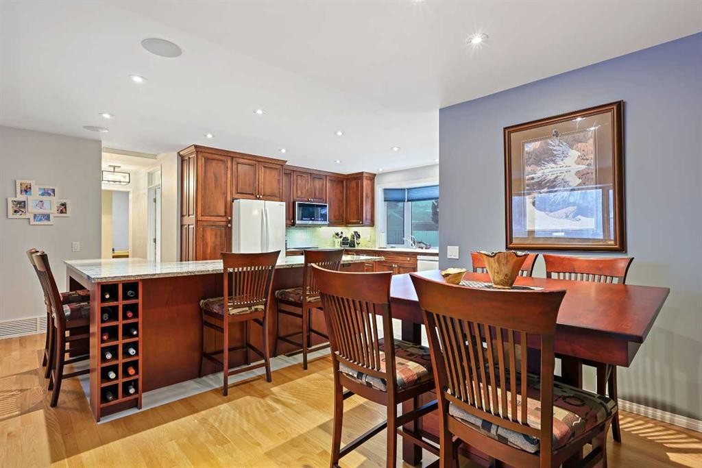 13119 6 Street Sw, Calgary, AB - Indoor Photo Showing Dining Room