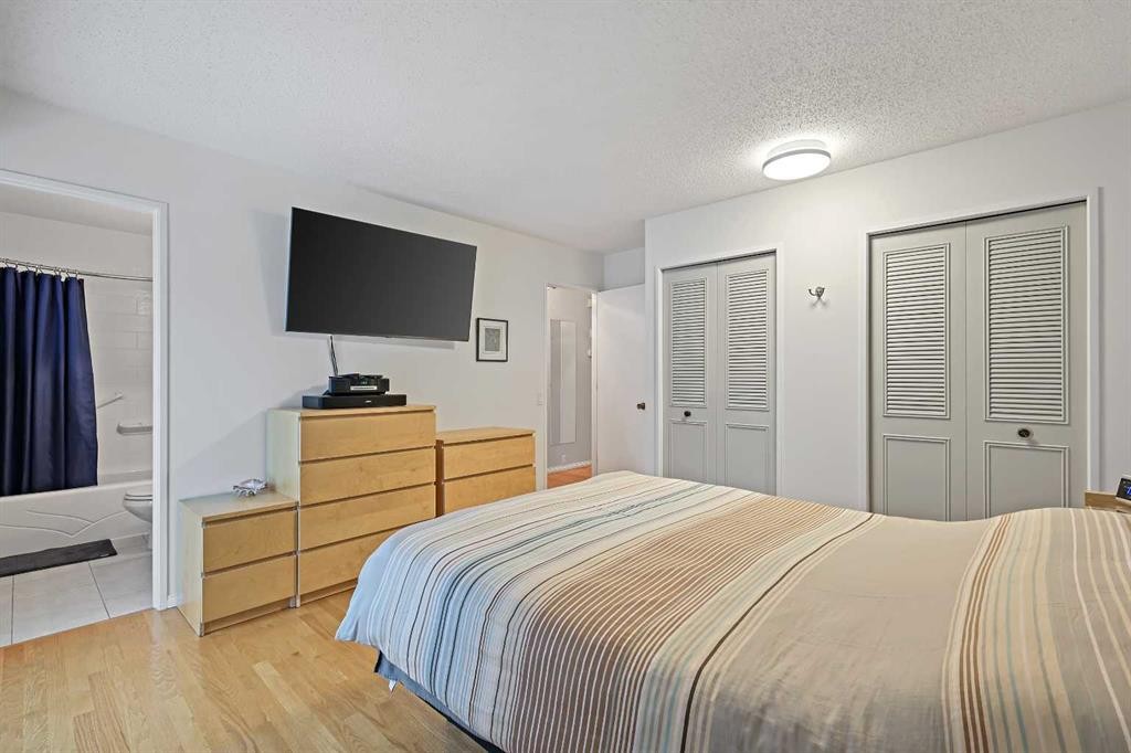 13119 6 Street Sw, Calgary, AB - Indoor Photo Showing Bedroom