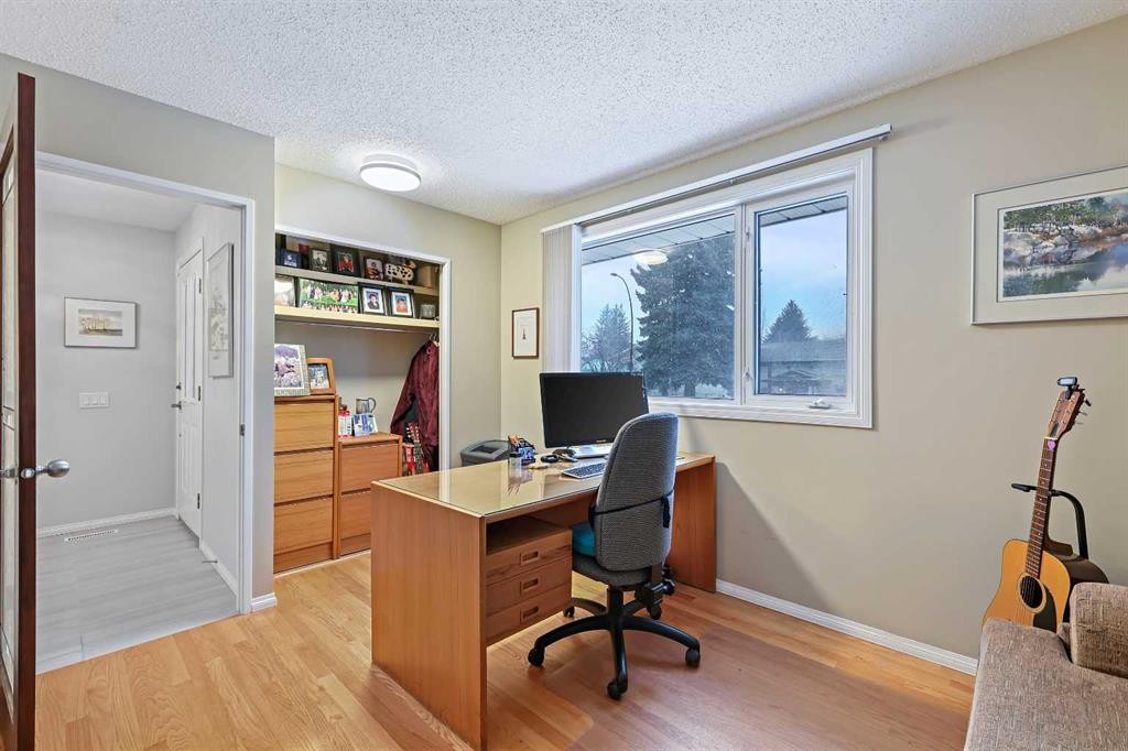 13119 6 Street Sw, Calgary, AB - Indoor Photo Showing Office