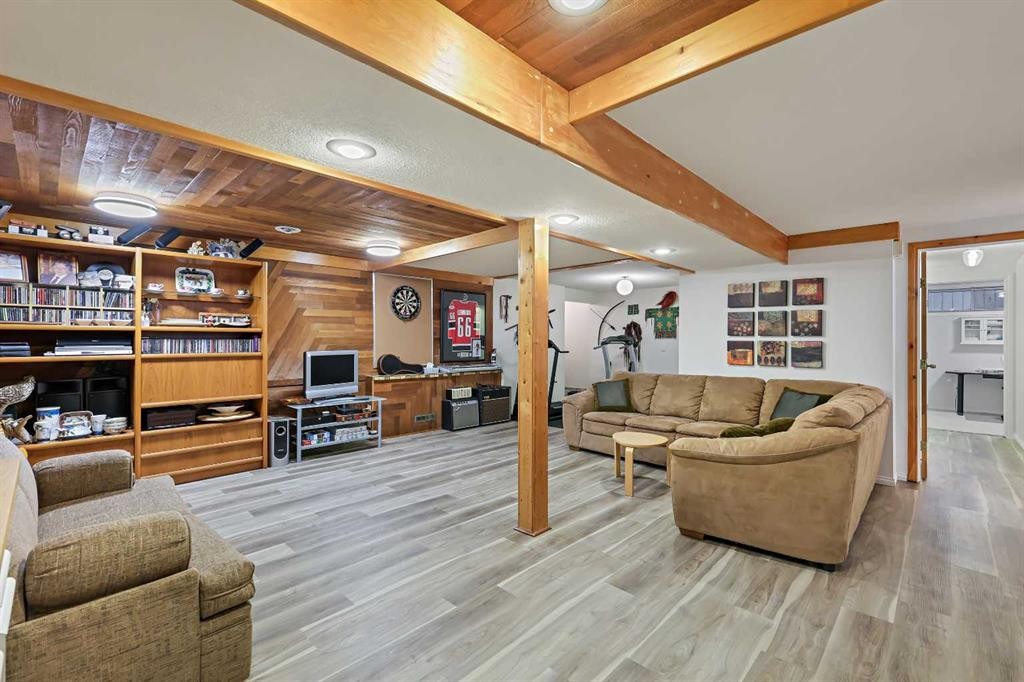 13119 6 Street Sw, Calgary, AB - Indoor