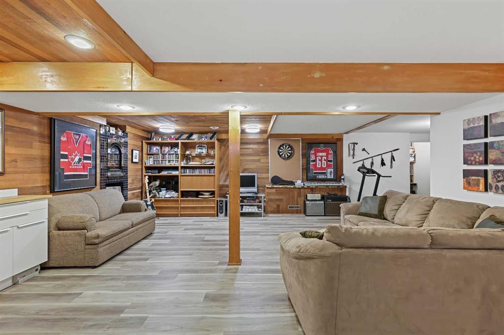 13119 6 Street Sw, Calgary, AB - Indoor