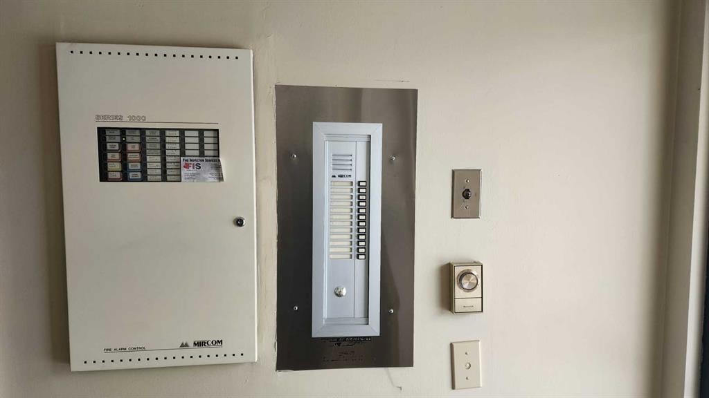 423 3 Avenue Ne, Calgary, AB - Photo Showing Other Room