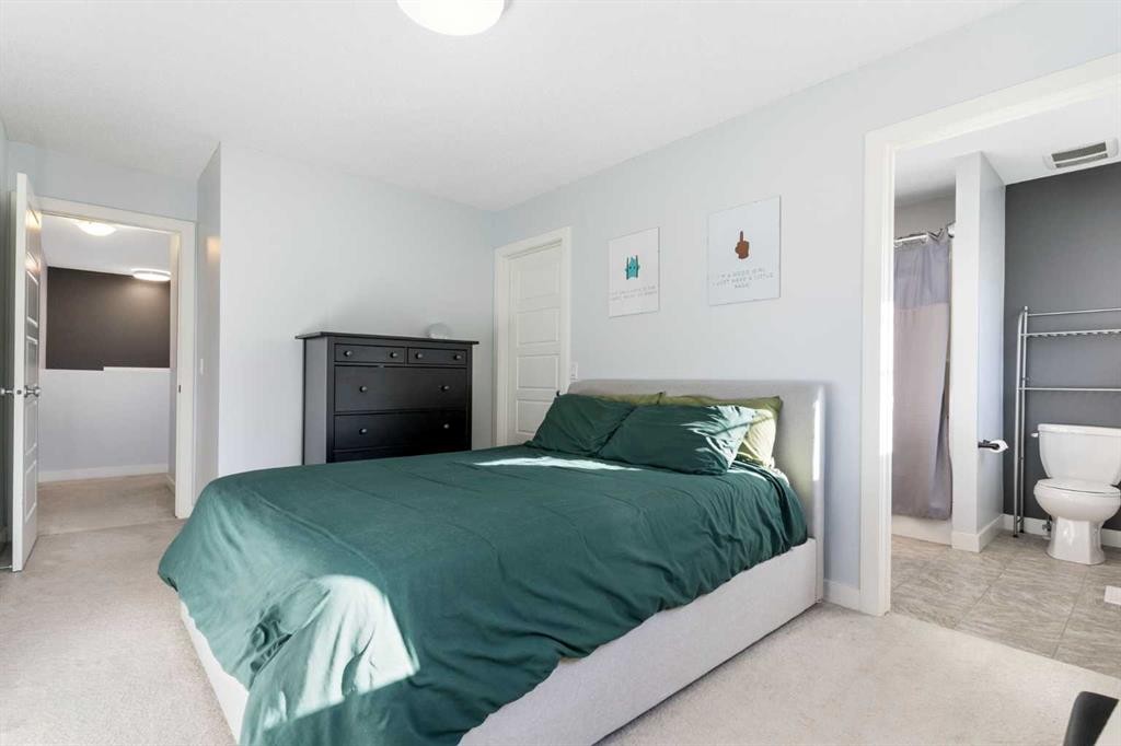 90 Pantego Lane Nw, Calgary, AB - Indoor Photo Showing Bedroom